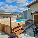 Apto 2 Dorm Sendo 1 Suite E Piscina Praia Grande