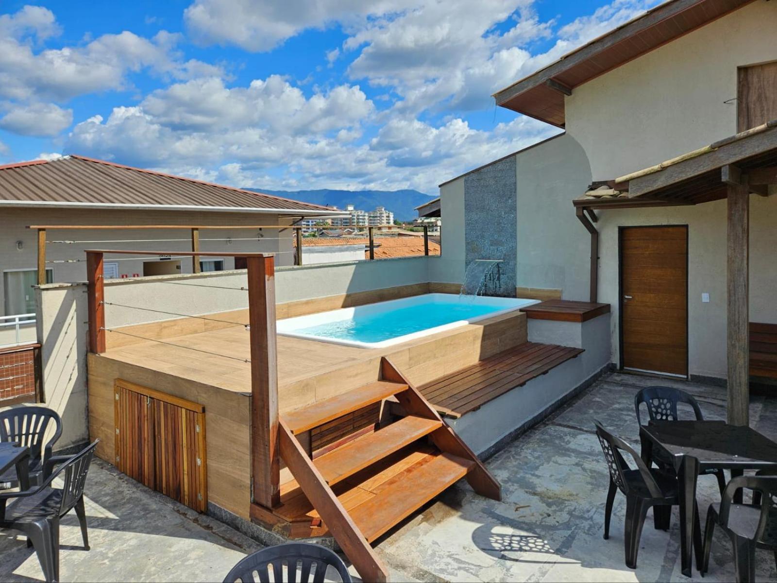 Apartamento Apto 2 Dorm Sendo 1 E Piscina Grande